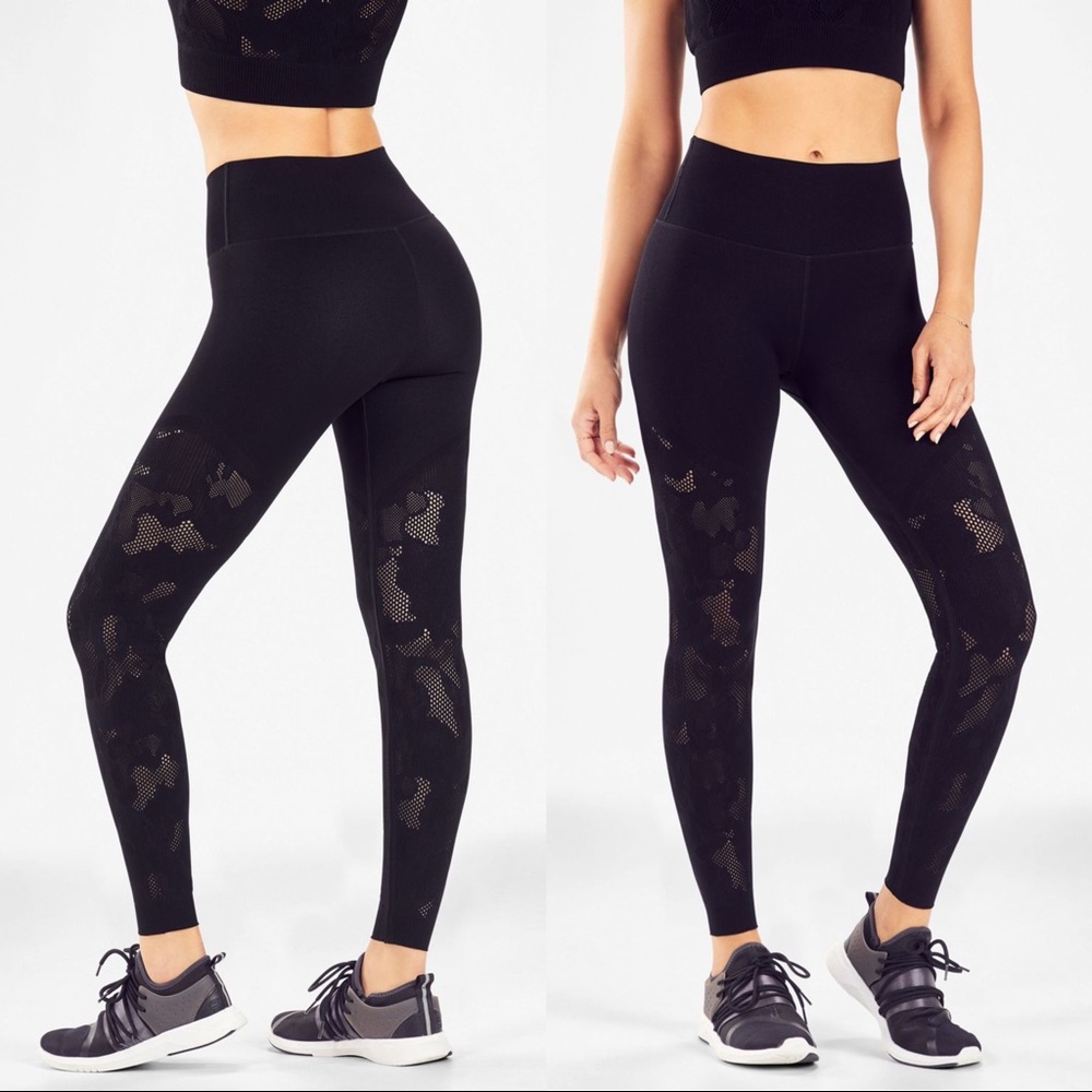 Fabletics High-Waisted Camo SculptKnit Legging Full Length Athletic Pants Black